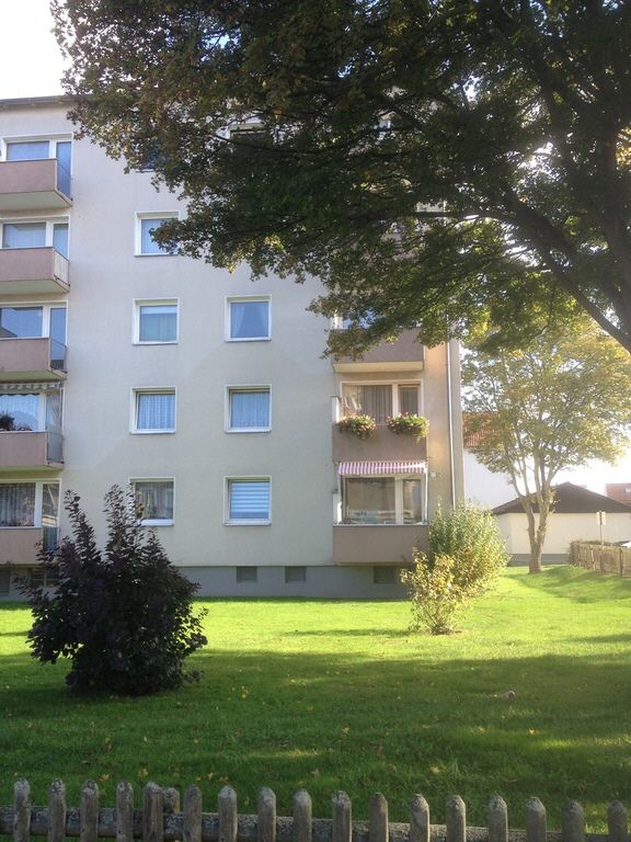 Sanierte 2 Zimmerwohnung mit Balkon zum 01.04.2025